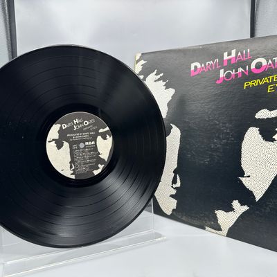 1981 RCA Records Daryl Hall John Oates Private Eyes Vinyl Album - AFL1-4028