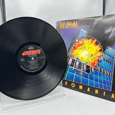 1983 Mercury Records Def Leppard Pyromania Vinyl Album - 422-810-308-1-M-1