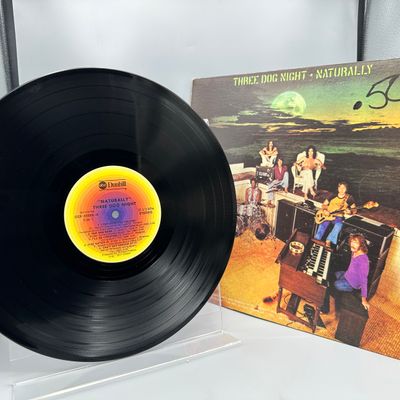 1970 ABC Dunhill Records Three Dog Night "Naturally" Vinyl Album - DSX-50084