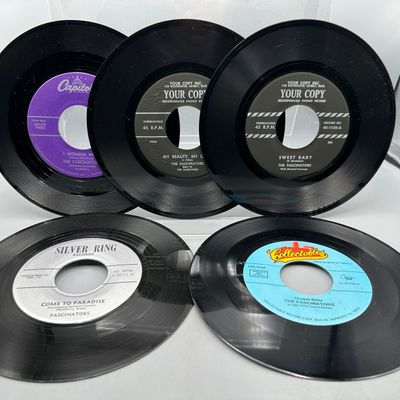 (5) The Fascinators Capitol, Your Copy, Silver Ring, and Collectables Label 45 RPM Records - Rare Detroit Doo-Wop pressings