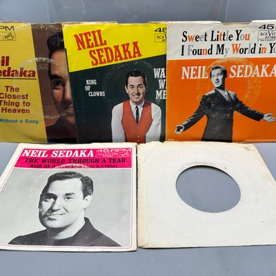 (5) Neil Sedaka RCA Victor & Polydor Label 45 RPM Records - #47-7922, #47-8007, #47-8341, #47-8637, #2383 299 - original picture...