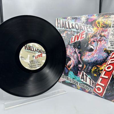 1985 RCA Records Daryl Hall & John Oates Live at The Apollo With David Ruffin & Eddie Kendrick Vinyl Album - AFL1-7035