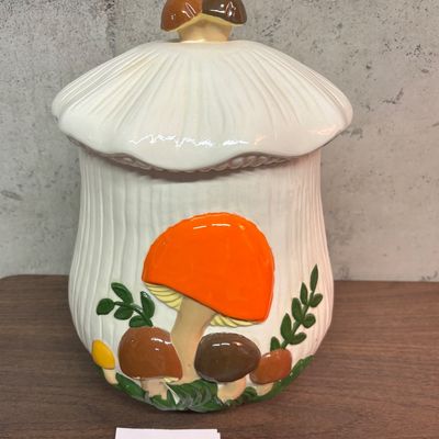 Vtg Ceramic Mushroom Cookie Jar - Large Mushroom Canister - 70s Mushroom Decor - Retro Kitchen Decor