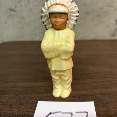 Vintage 1950s Blow Mold Indian Native American Hard Plastic Chief 5.5 Inch Tall