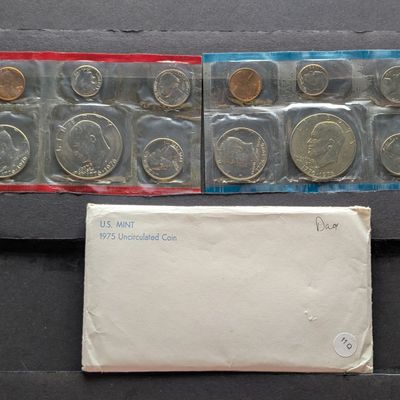 1975 P&D Unc. U.S. Mint Set w/ Top Row 1975 & Bottom Row 1976 in OGP