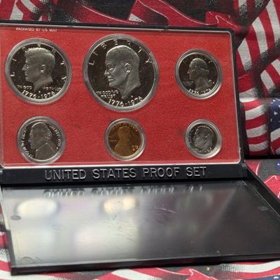 1975-S U.S. Proof Set, Top Row Coins are 1976, No Box or COA