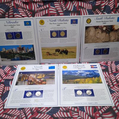 (5) 2006 P&D Uncirculated State Quarter Sets with Stamps in Binder Display Sheets
