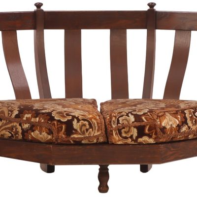 UNUSUAL CURVED OAK BRUTALIST STYLE SOFA WITH LOOSE CUSHION UPHOLSTERY C 1960.