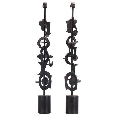 PAIR OF TALL WROUGHT IRON BRUTALIST STYLE TABLE LAMPS.