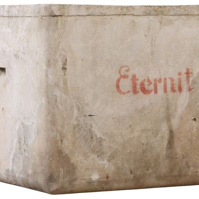 LARGE FRENCH MODERNIST CAST STONE PLANTERS DESIGNED BY WILLY GUHL C 1970. MARKED ETERNIT.