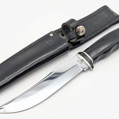 1965-80 Case XX 223-6 Slick Black Hunting Knife w/ Sheath
