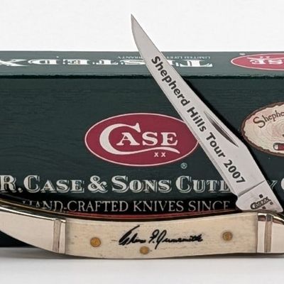 2007 Case XX Shepherd Hills Tour Red & Natural Bone Tiny Toothpick 610096 w/ Box