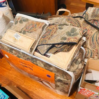 Sale Photo Thumbnail #79: Louis Nichole full/queen bedding set featuring a classic paisley and floral pattern in warm earth tones.