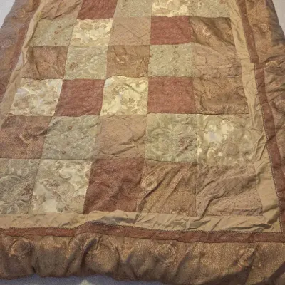 Queen Comforter 