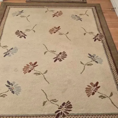 Area Rug & Matching Accent Rug Set – Floral Design Beige/Tan Rug 