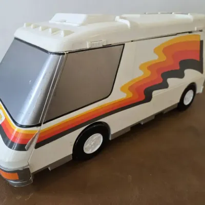 1991 Lewis Galoob Micro Machines Super Van City 