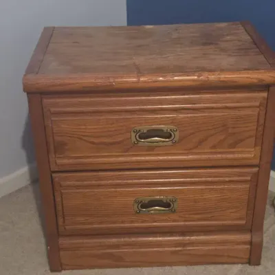 Vintage Oak Wood 2-Drawer Nightstand / End Table – Traditional Style