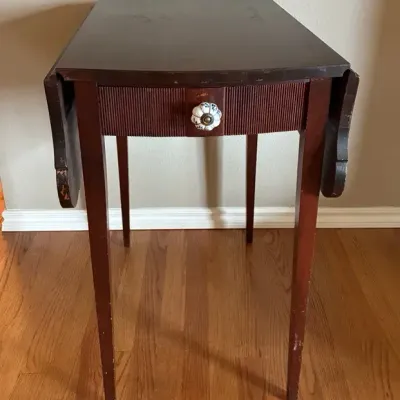 Drop Leaf Side Table 