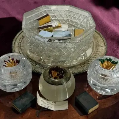 Antique Edwardian ribbed glass match striker & other pieces
