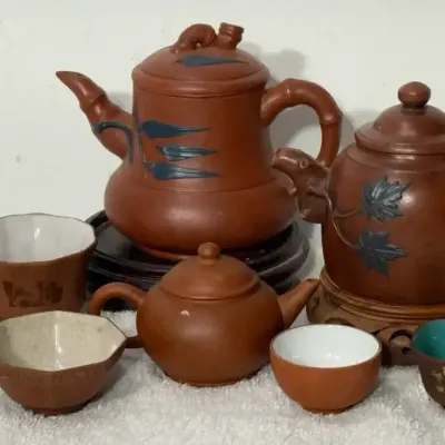 Chinese Yixing Zisha clay tea pots