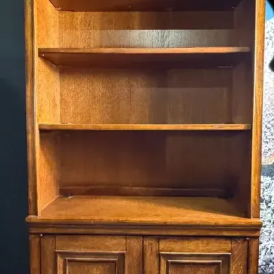 Centennial Door Bookcase With Bottom Cabinet