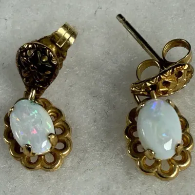 Vintage 14k yellow gold white opal drop earrings