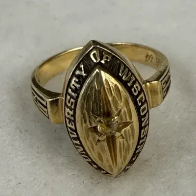 14k vintage gold class ring featuring a marquise-shaped