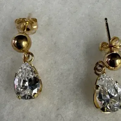 10k yellow gold pear-cut teardrop dangle earrings