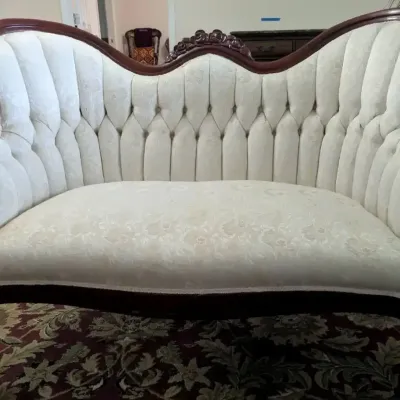 Victorian Cream Tufted Settee