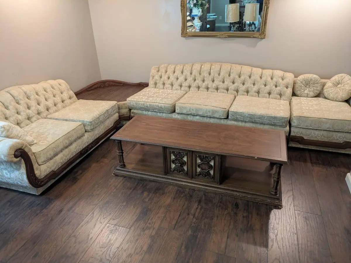 4 Piece Victorian Sectional