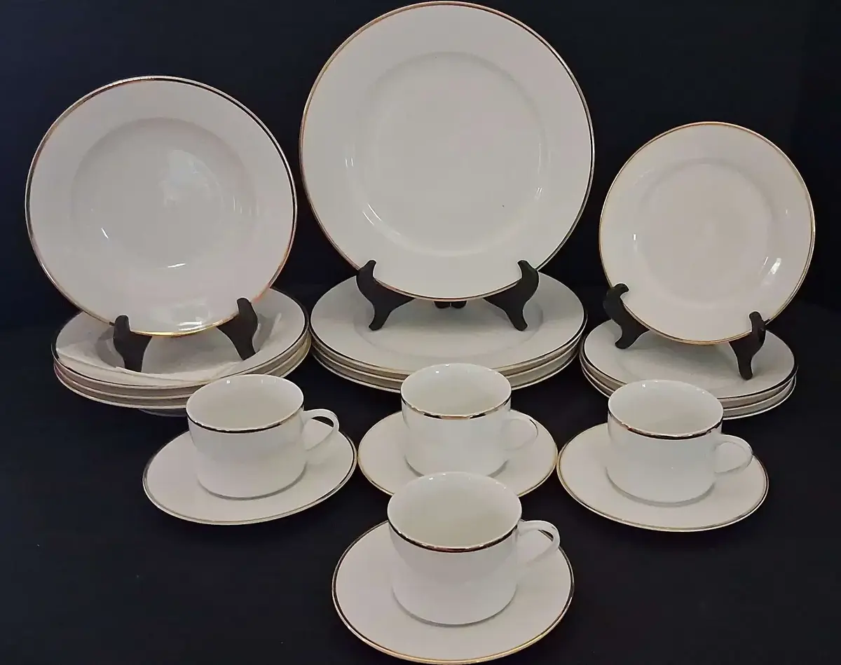Wm. Rogers & Son Santa Cruz China Set