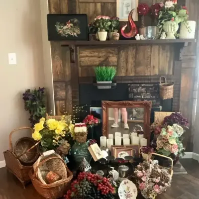 Floral Décor, Baskets & Decorative Accents