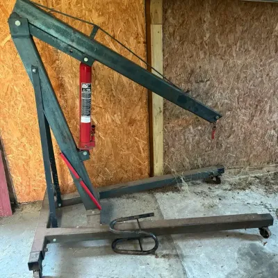 Big Red 3-Ton Hydraulic Engine Hoist
