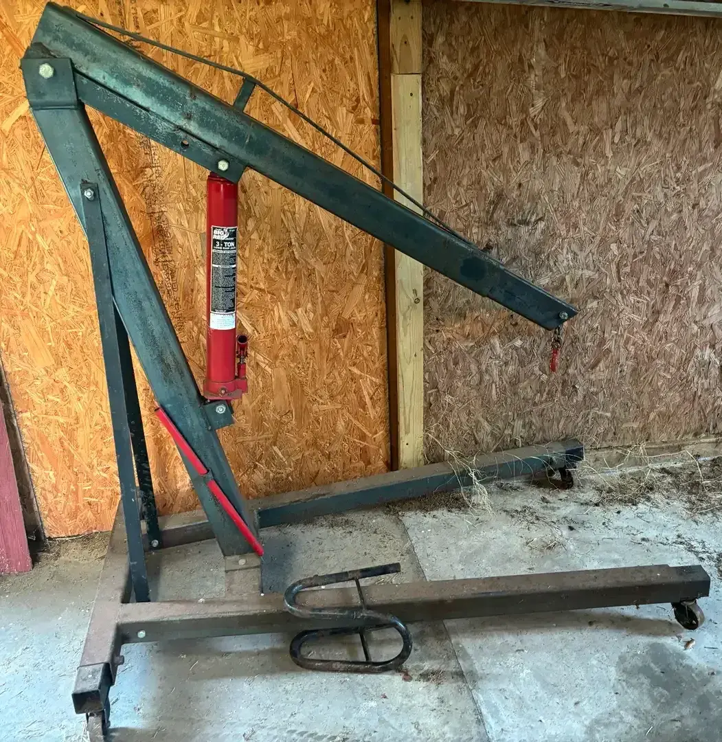 Big Red 3-Ton Hydraulic Engine Hoist