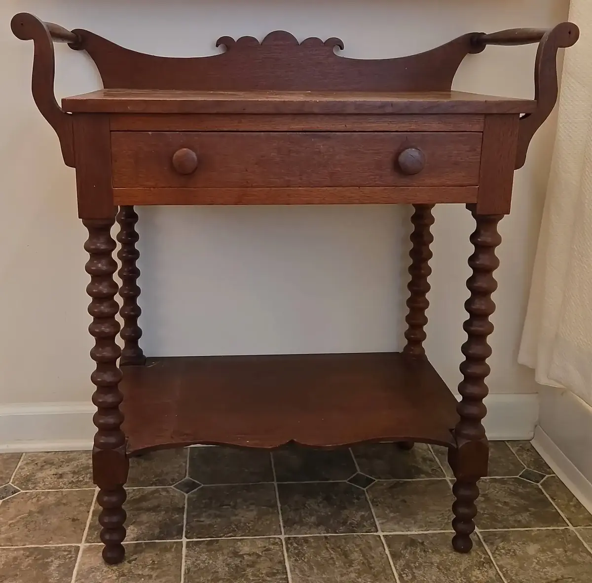 Wood Side Table With Bobbin Legs