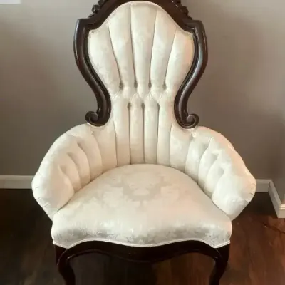 Victorian Style Mahogany Parlor Chair