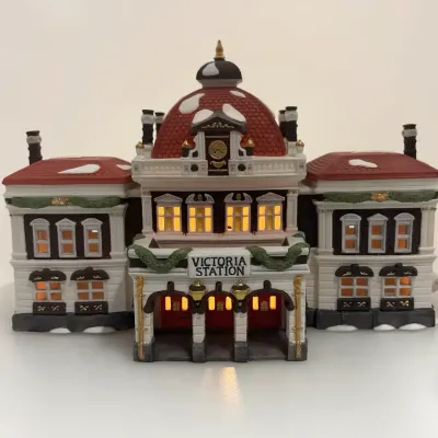  02 Dept 56 Dickens’ Village “Victoria Station” Hand-Painted Porcelain Building