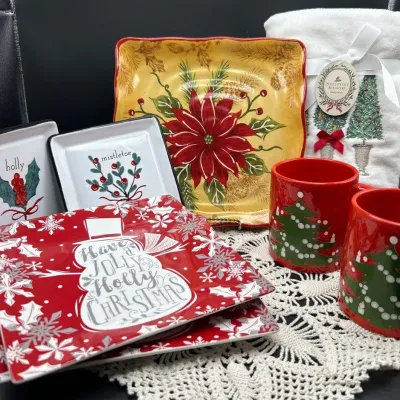 Holiday Plates Mugs And Hand Towels