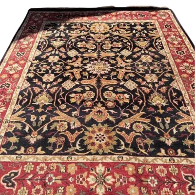 Ornate Floral Persian-Style Rug (7’ X 8’)
