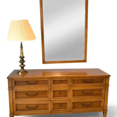 Unagusta 9 Drawer Dresser, Brass Lamp, & Wooden Mirror