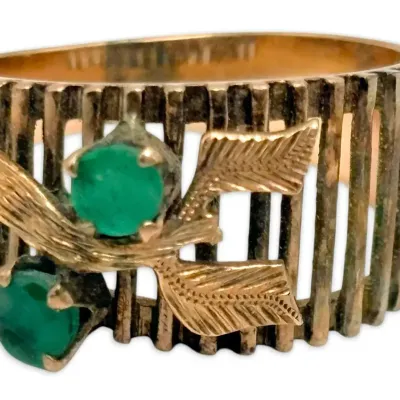 Vintage 10k Gold Ring w/ Green Gemstones (3.09g)