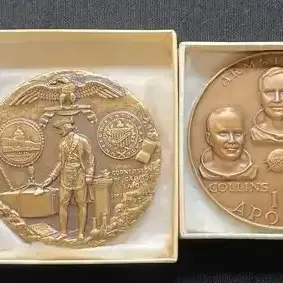 Medallic Art Co. Commemorative Medal Lot – 1793 U.S. Capitol & Apollo 11 – 2 Medals