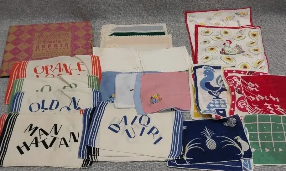 Mid-Century Cocktail Napkin & Kitchen Linen Lot – Manhattan, Daiquiri, Roosters, Fiesta Set