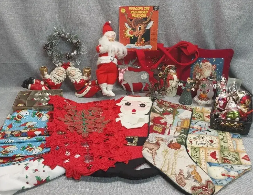 Christmas Decor Lot #1