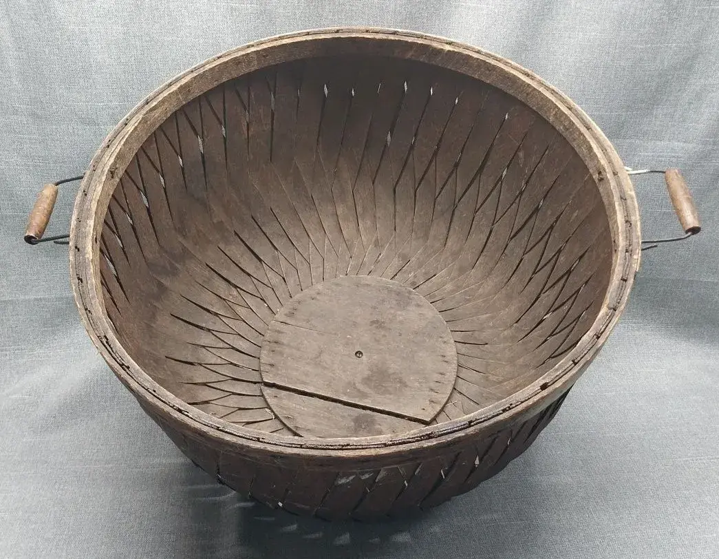 Large Antique Wood Splint Bushel Basket with Metal Bands – Farmhouse Décor