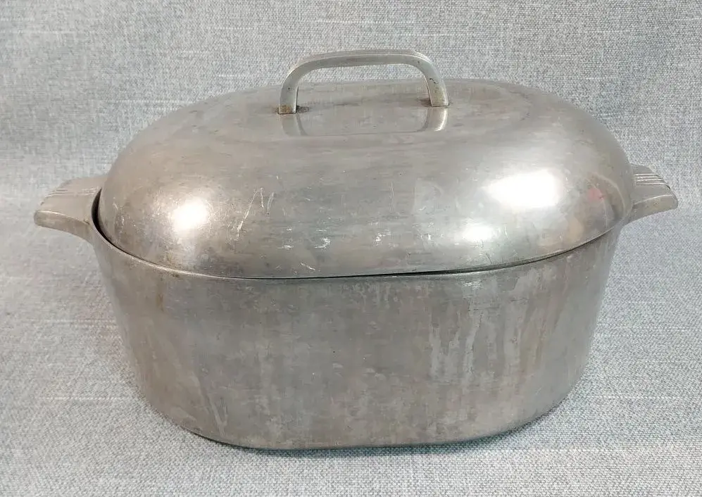 Wagner Ware Sidney -O- Magnalite Oval Roaster with Lid – Cast Aluminum Dutch Oven