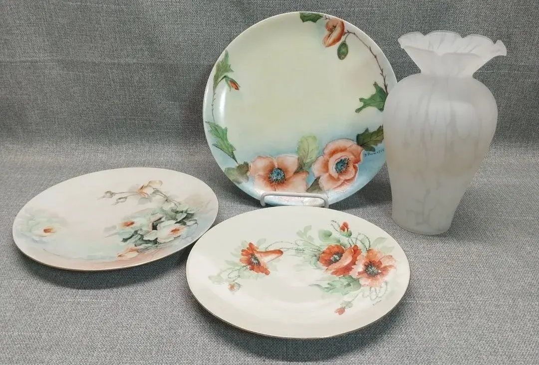 Handpainted Decorative Plates & Glass Vase
