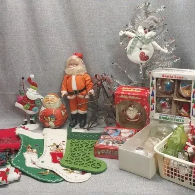 Christmas Decor Lot #2