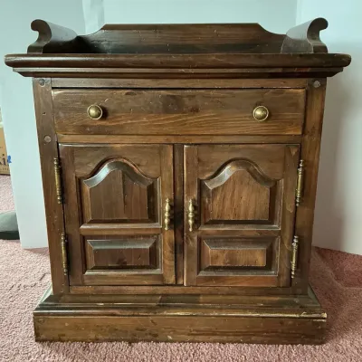 Ethan Allen Tavern Cabinet 