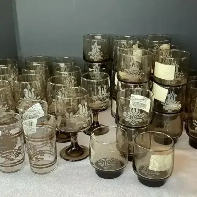 Pfaltzgraff Village Pattern Brown Glassware